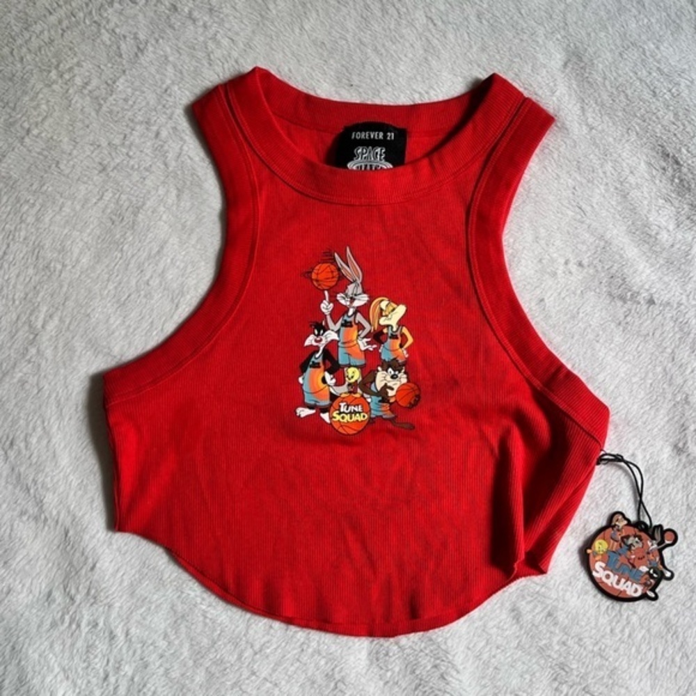 Red Looney Tunes crop top ❤️
